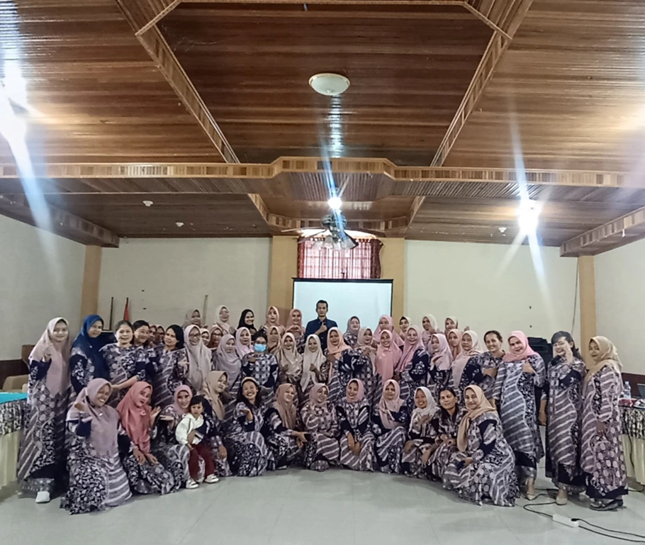 Pelatihan TOEFL untuk Mahasiswi S1 Kebidanan UPP di Hotel Netra Ujung Batu