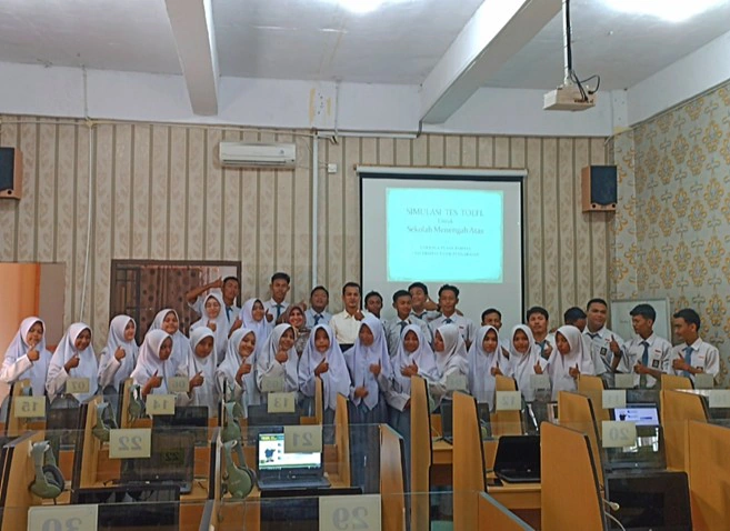 Lembaga Pusat Bahasa Universitas Pasir Pengaraian Beri Pelatihan Tes TOEFL Kepada Siswa Sekolah dan Umum