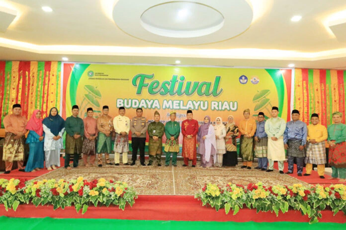 Nuansa Melayu Menggema di Kampus UPP, Festival Budaya Jadi Tonggak Kolaborasi Pelestarian Daerah