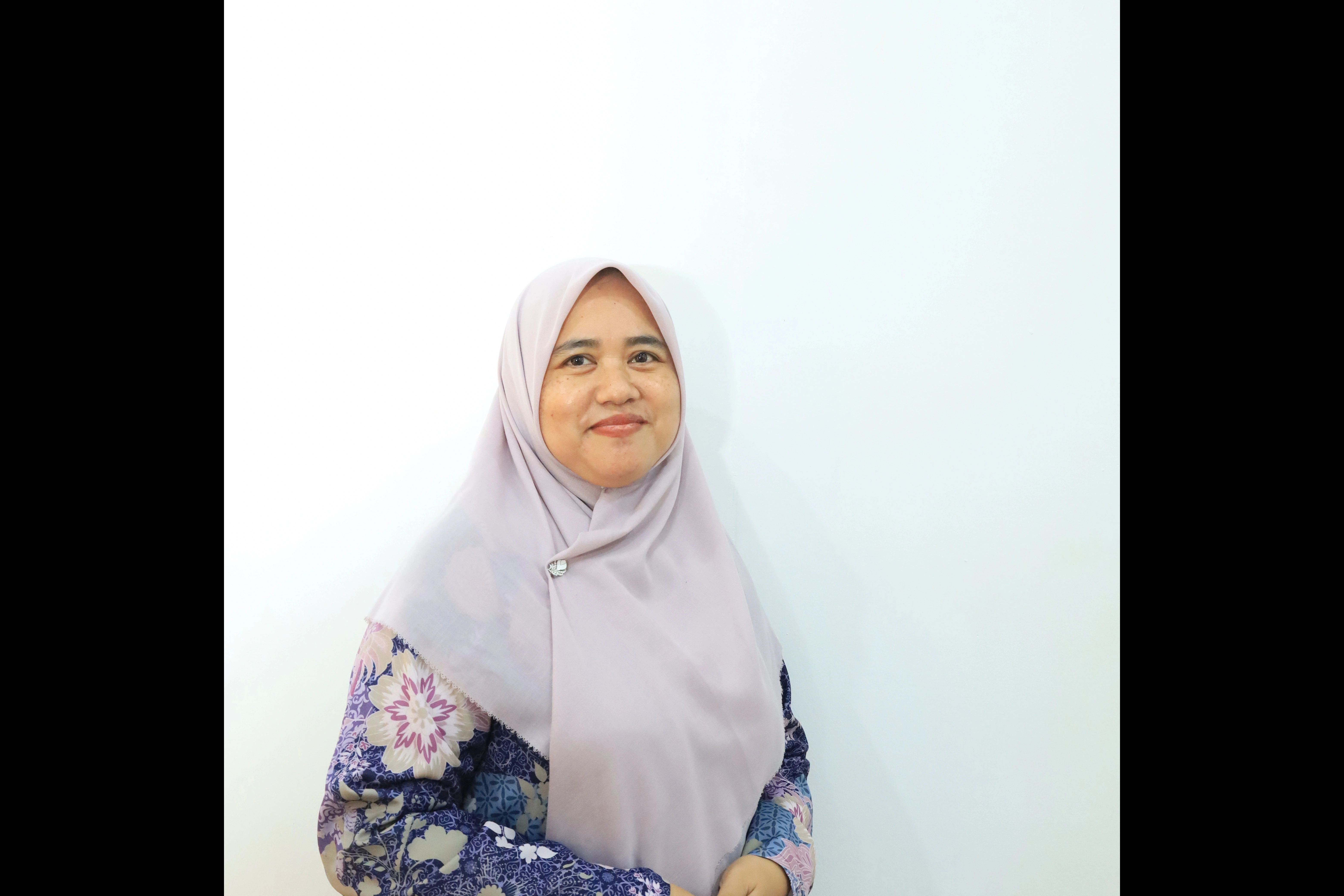 Dr. Nurhayati, SE., M. S