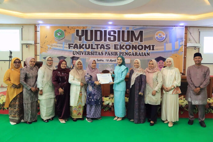 Ratusan Mahasiswa Lulusan Fakultas Ekonomi UPP Dibekali Ilmu Public Speaking hingga Penyusunan CV