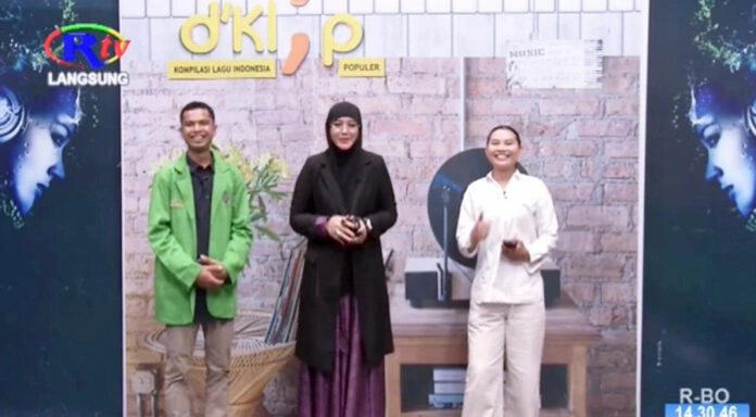 Promosikan Kampus UPP, Mahasiswa Prodi Pendidikan Bahasa Inggris Praktikum Siaran Langsung di Station RTV dan Riau Pos