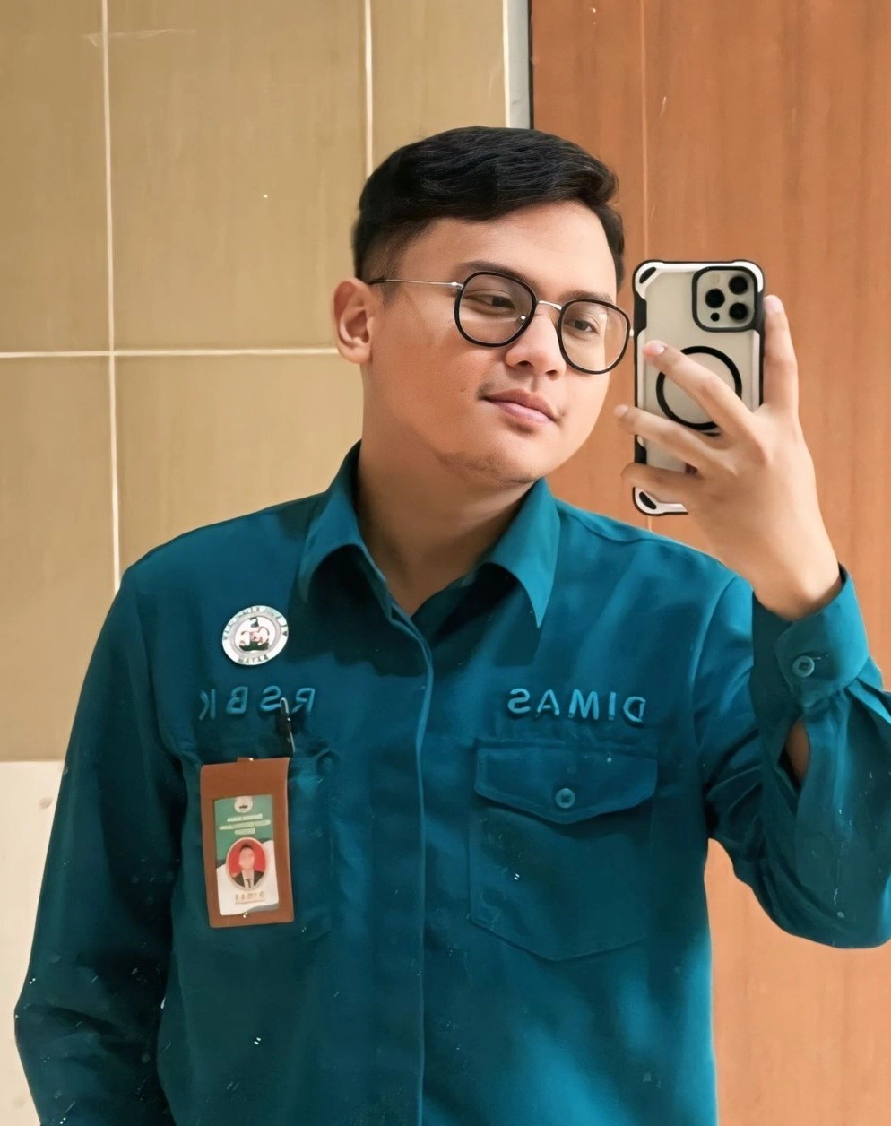 Foto Dimas Handika,AMd.RMIK