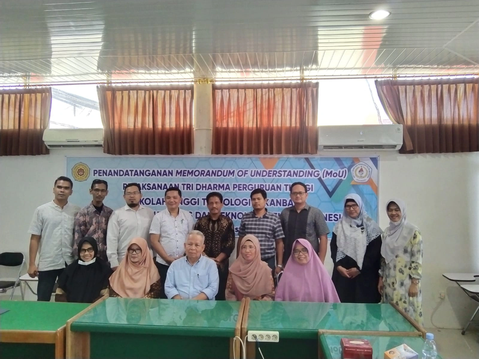 Penandatanganan MOU STT Pekanbaru Dengan Institut Bisnis dan Teknologi Pelita Indonesia