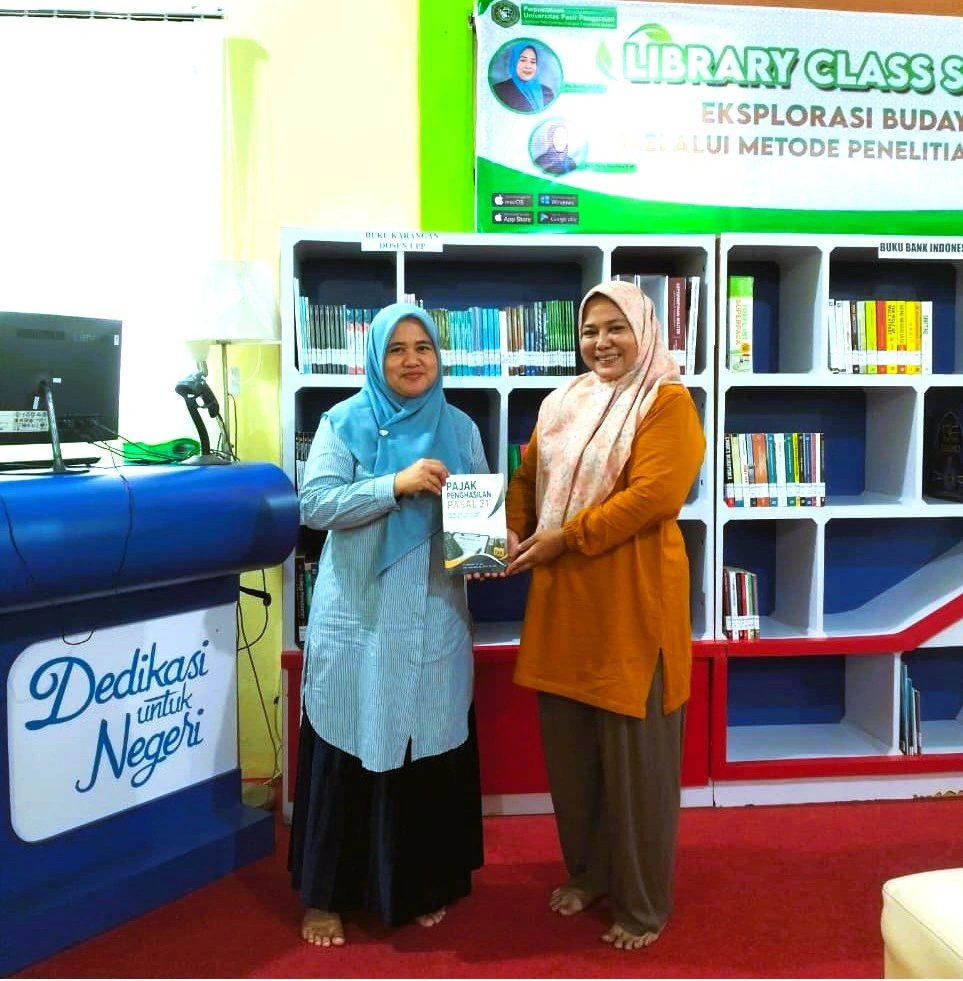 Dekan Fakultas Ekonomi UPP Hibahkan Buku Referensi Perpajakan ke Perpustakaan Kampus